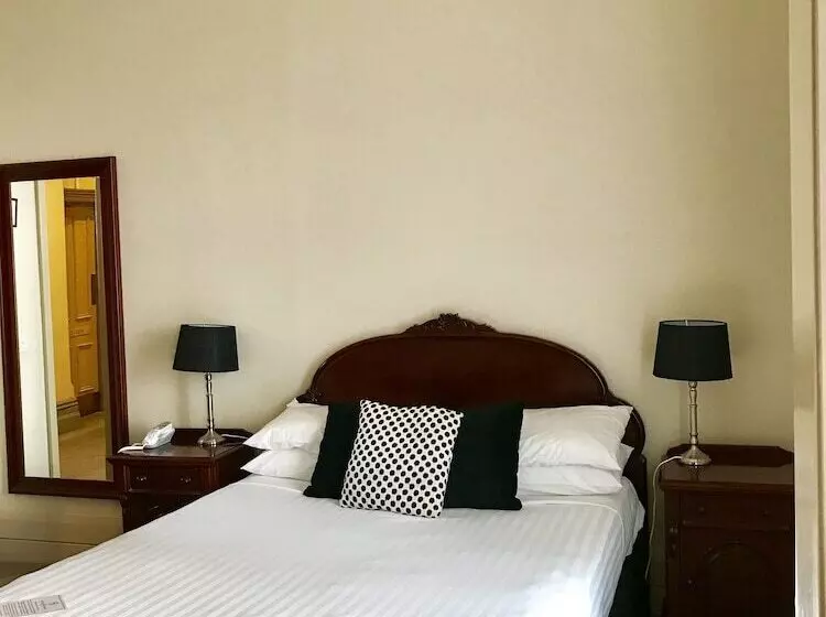 エクゼクティブルーム, The Hotel Shamrock