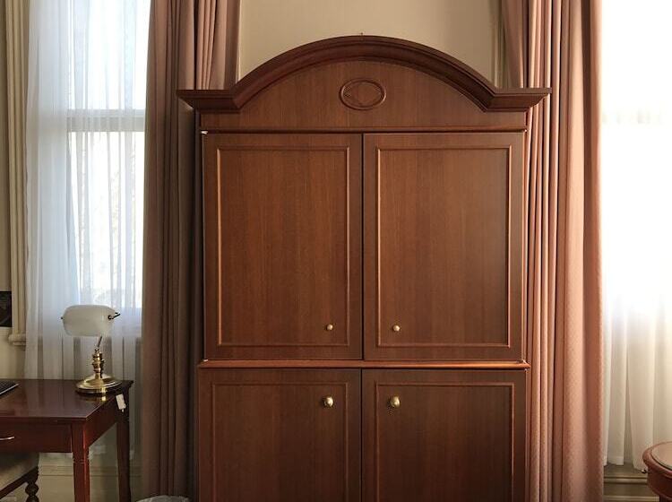 标准间, The Hotel Shamrock