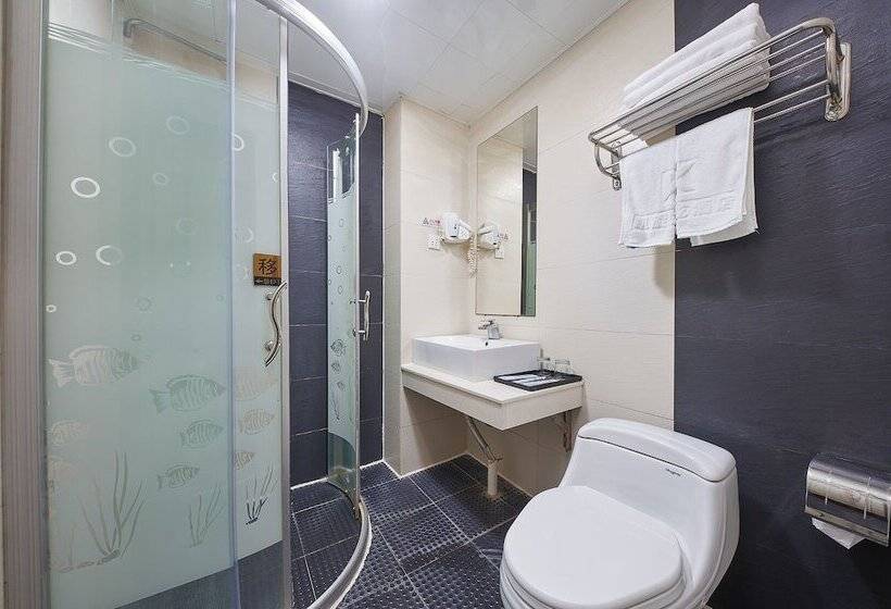 Номер Комфорт, Kaiserdom Hotel China Plaza