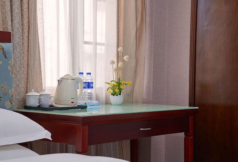 Номер Комфорт, Kaiserdom Hotel China Plaza