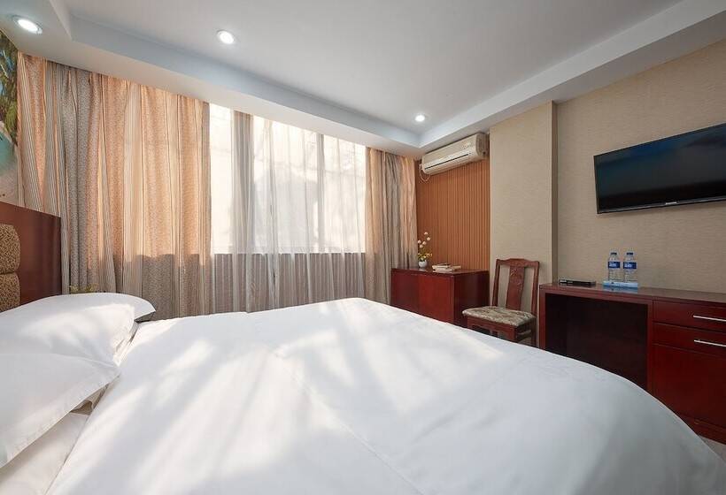 Номер бизнес-класса, Kaiserdom Hotel China Plaza