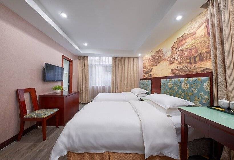 Номер Комфорт, Kaiserdom Hotel China Plaza