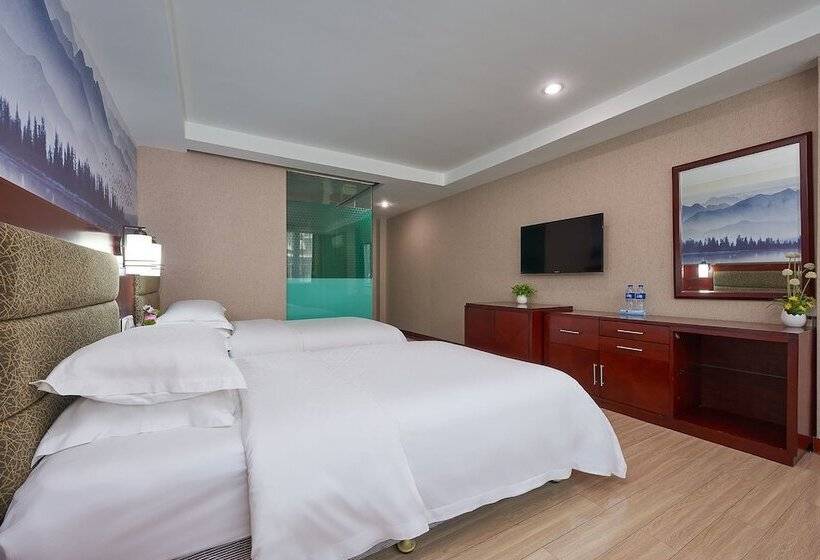 Номер бизнес-класса, Kaiserdom Hotel China Plaza