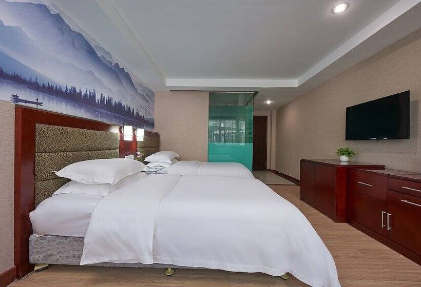 Номер бизнес-класса, Kaiserdom Hotel China Plaza