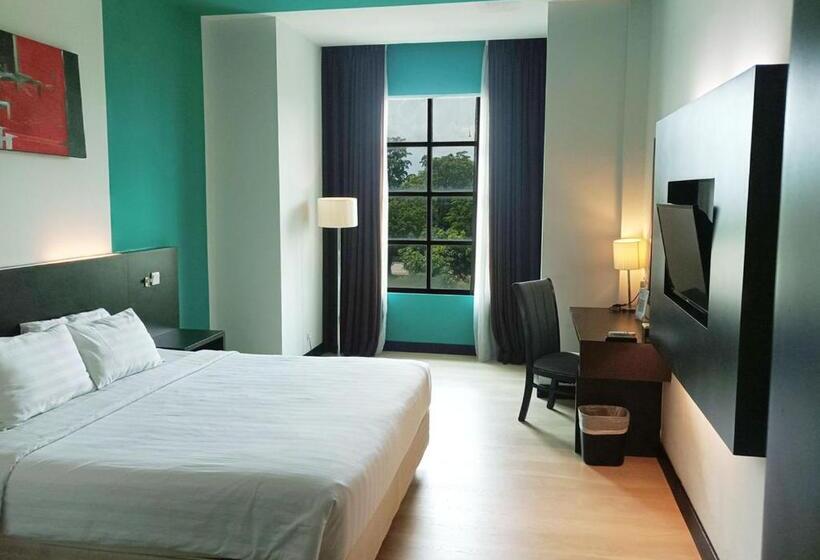 اتاق لوکس با چشم‌انداز باغ, King S Hotel Nagoya Batam