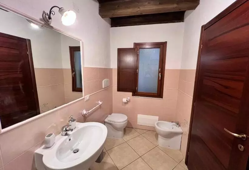 اتاق استاندارد, L Antica Torre Caralis Holiday