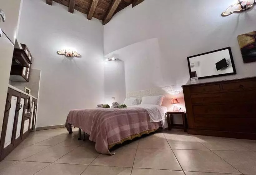 استودیوی استاندارد, L Antica Torre Caralis Holiday