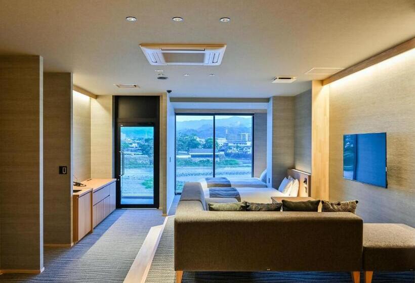 سوئیت با چشم‌انداز رودخانه, Nabeyahonkan Ryokan