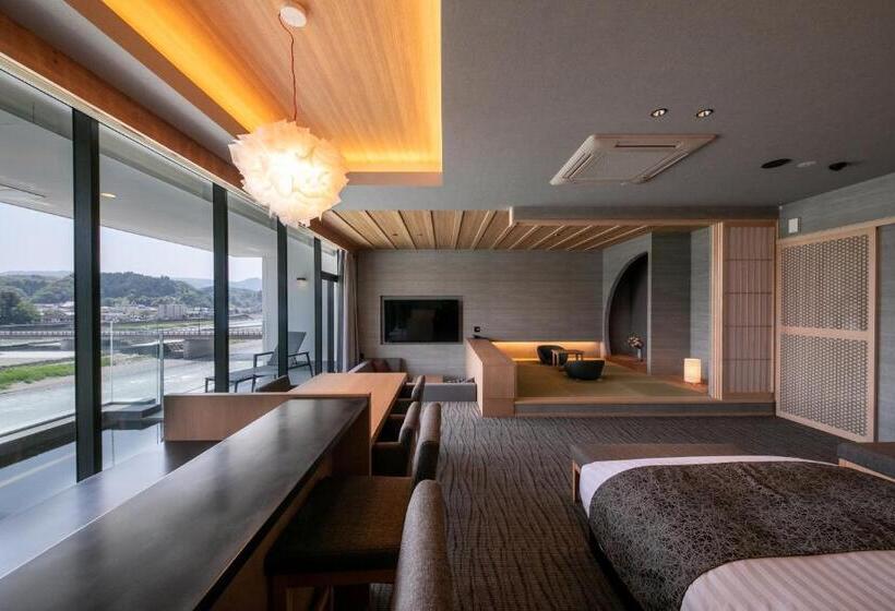 سوئیت با چشم‌انداز رودخانه, Nabeyahonkan Ryokan