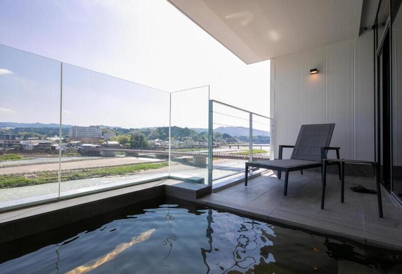 سوئیت با چشم‌انداز رودخانه, Nabeyahonkan Ryokan