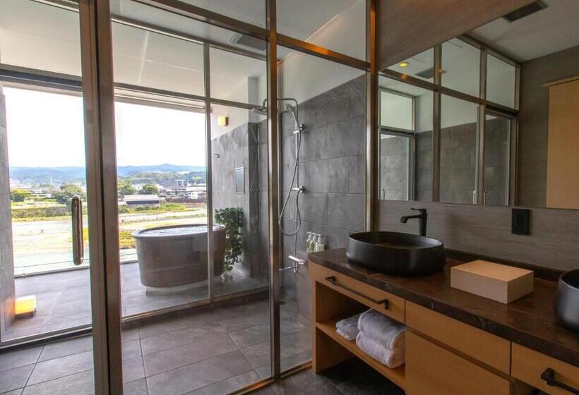 Люкс, Nabeyahonkan Ryokan