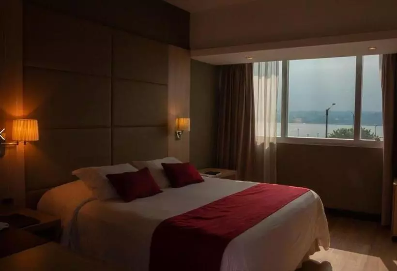 اتاق سوپریور, Savoy Hotel Encarnación
