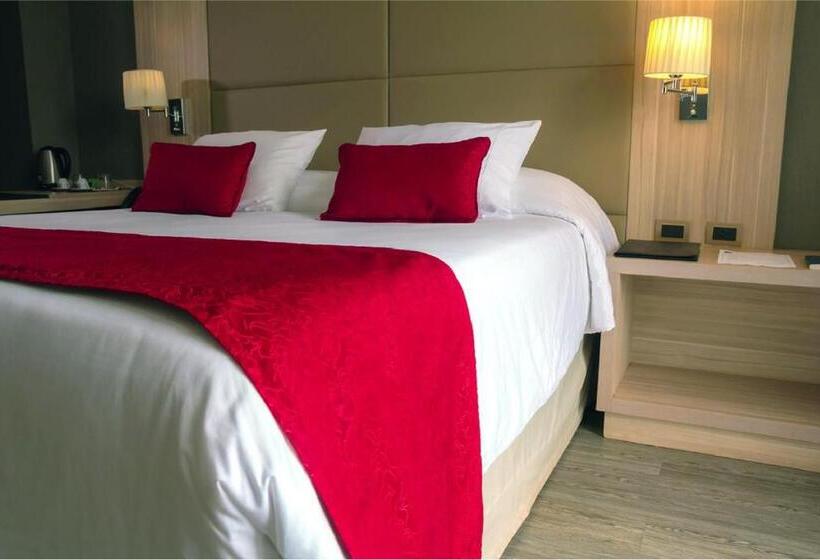 سوییت لوکس, Savoy Hotel Encarnación