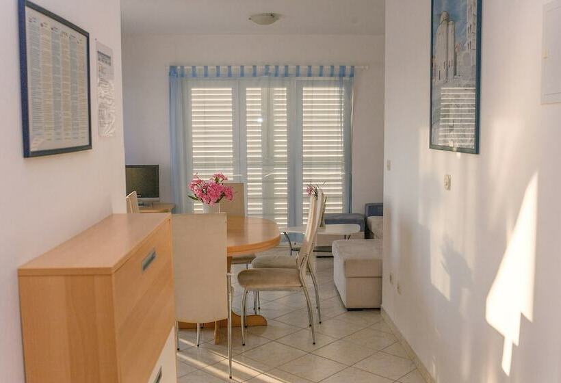 דירת 2 חדרים נוף לים, Aparthotel Marina Gromela