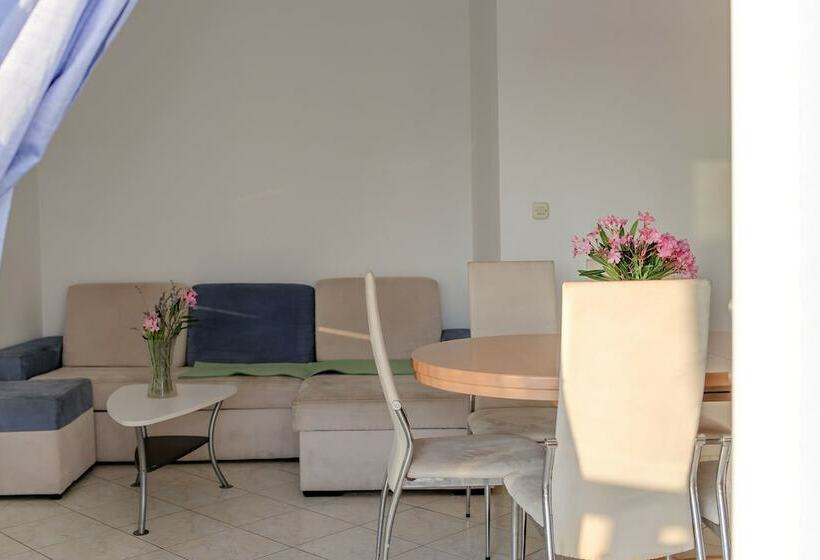 דירת 2 חדרים נוף לים, Aparthotel Marina Gromela