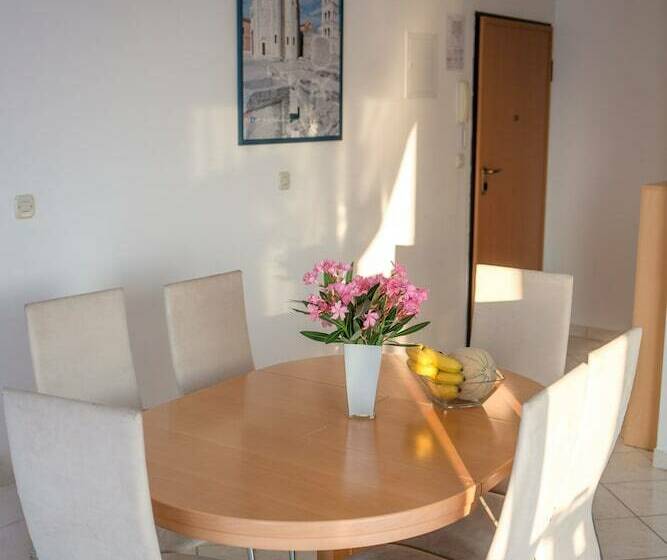 דירת 2 חדרים נוף לים, Aparthotel Marina Gromela