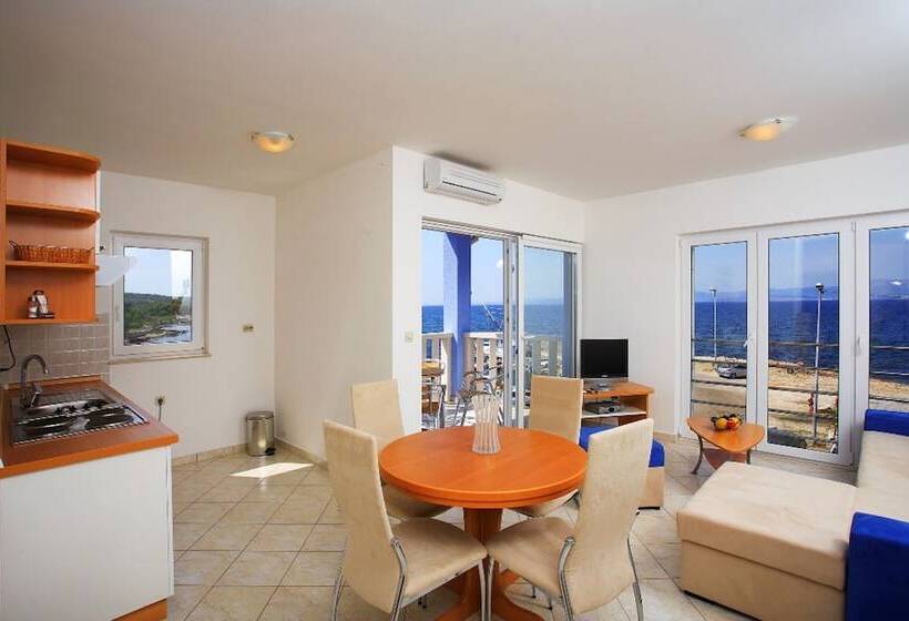 דירת 2 חדרים נוף לים, Aparthotel Marina Gromela