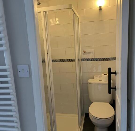 Номер Economy, Cambridge House Room Only Accommodation For Adults