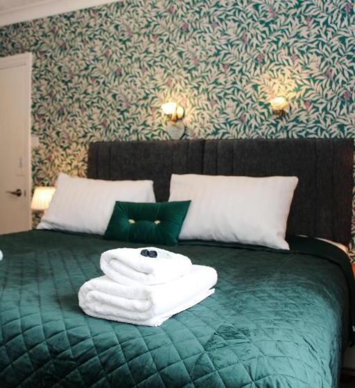 Номер Стандарт, Cambridge House Room Only Accommodation For Adults