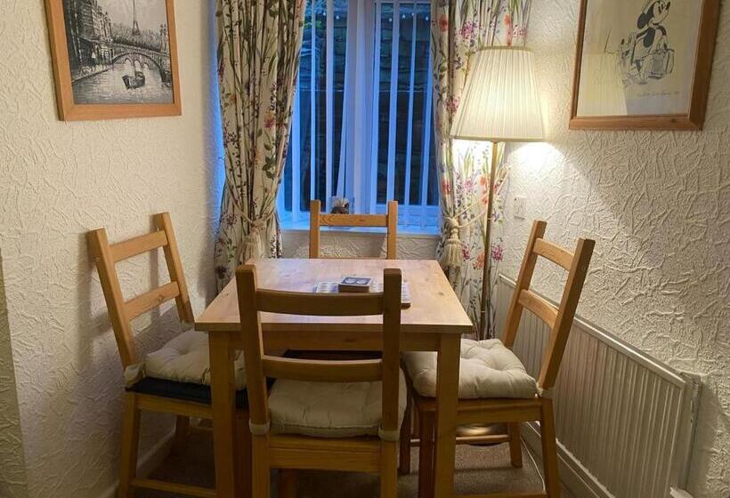 Люкс, Cambridge House Room Only Accommodation For Adults