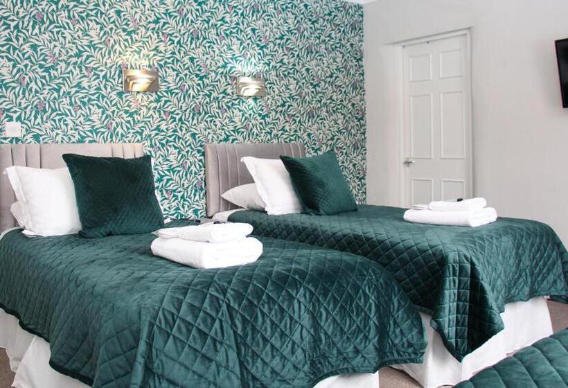 Трехместный Номер Классика, Cambridge House Room Only Accommodation For Adults