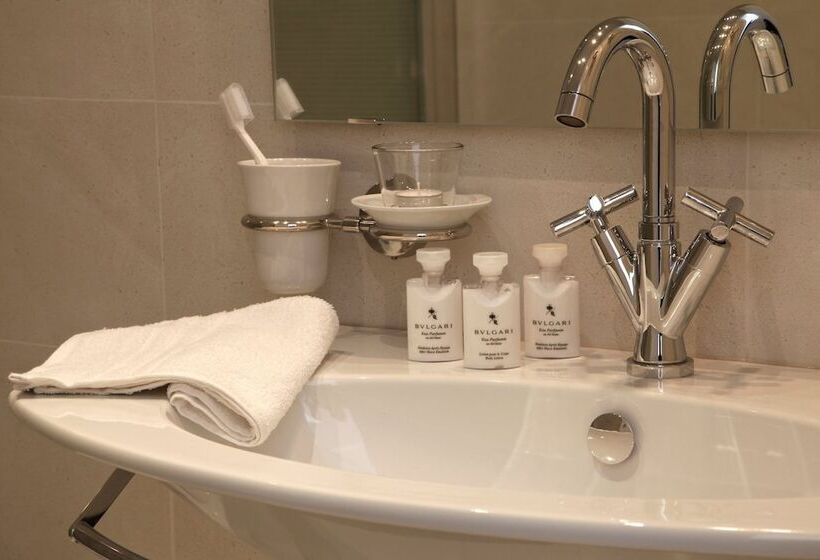 Номер Стандарт Трехместный, La Villetta Suite