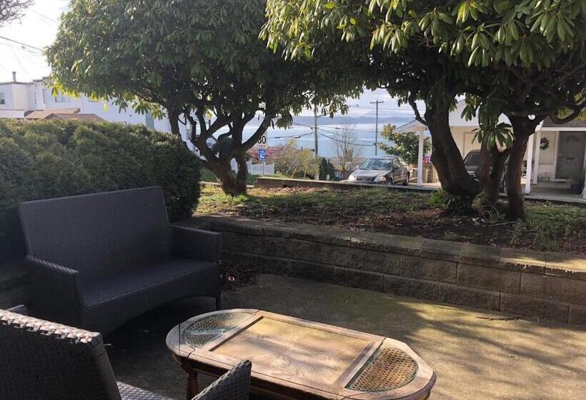 Családi Stúdió, Star Of The Sea Guest House