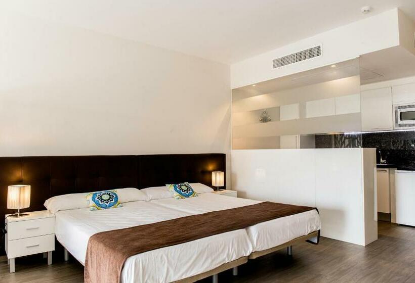 إستوديو قياسى مزودة بتراس, Bluesea Dimona Suites