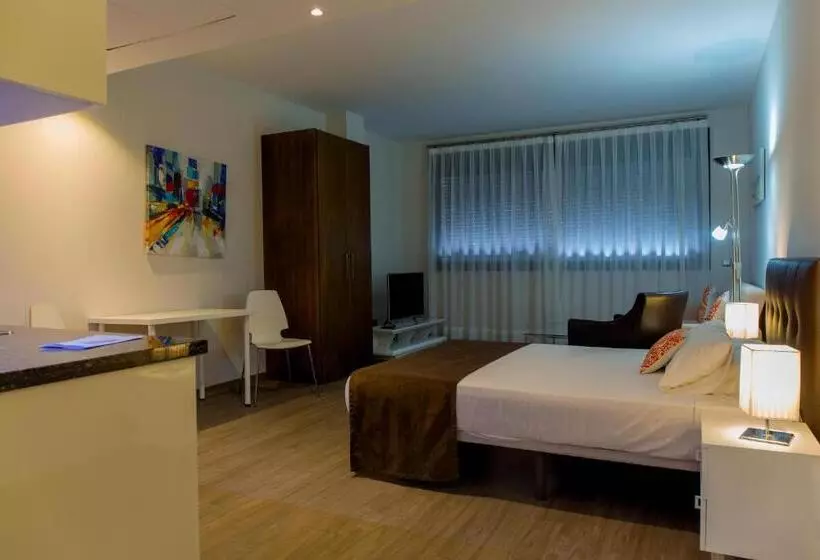 スタンダードスタジオ, Bluesea Dimona Suites