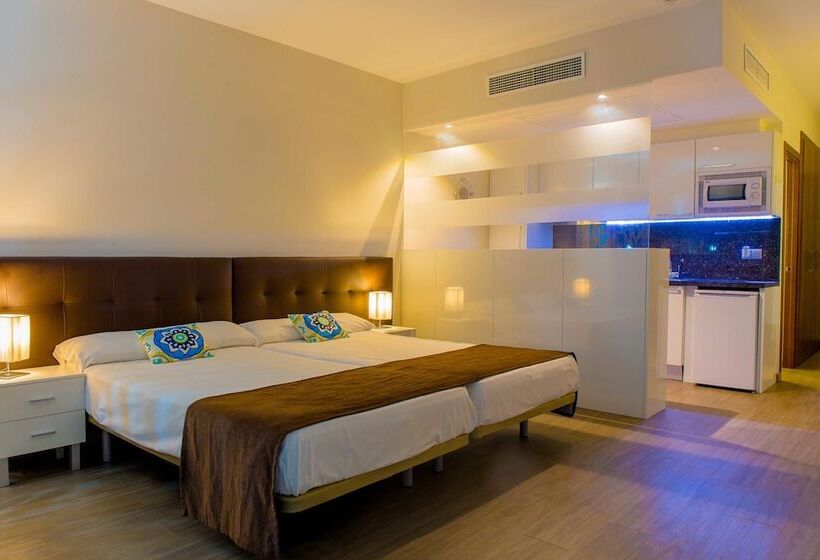 إستوديو قياسى مزودة بتراس, Bluesea Dimona Suites