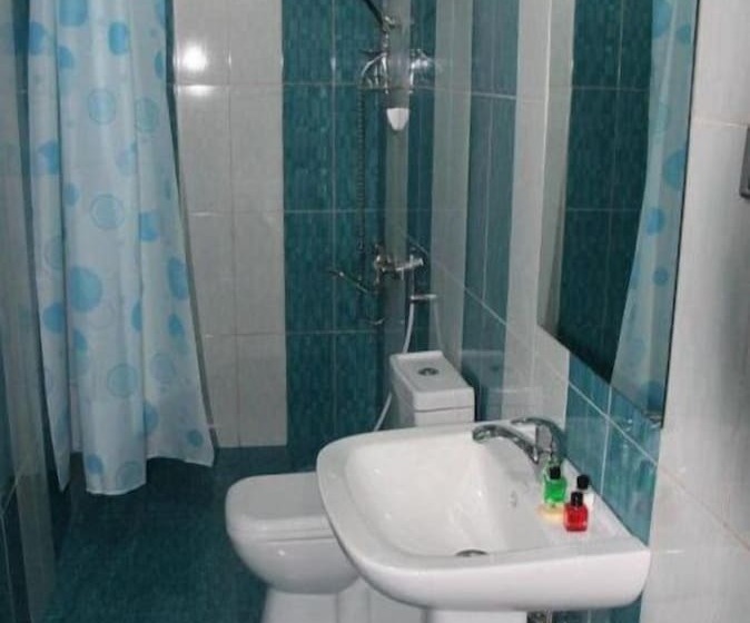اتاق استاندارد یک نفره, Avand