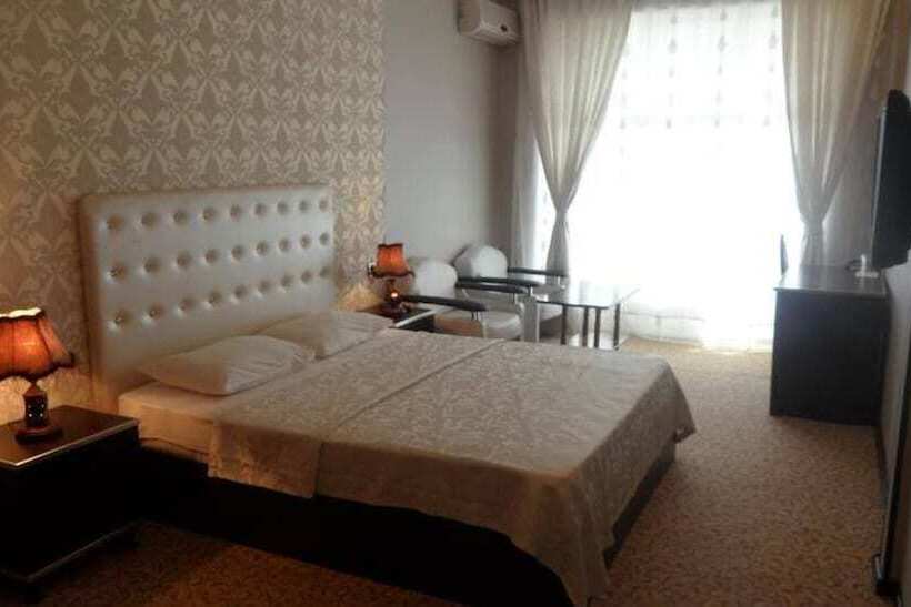 اتاق استاندارد یک نفره, Avand