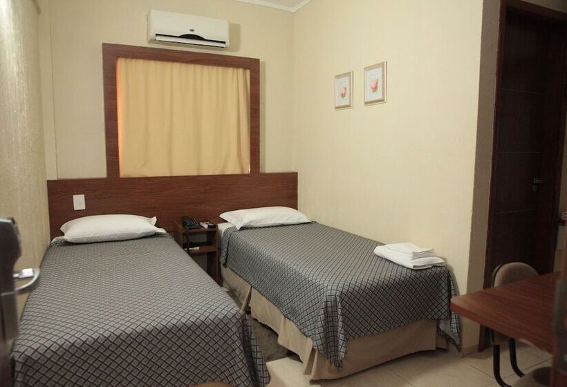 スタンダードルーム, Druds