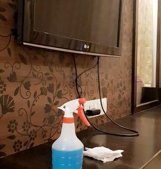 Номер Deluxe, Ganpati Palace Shirdi Newly Renovated