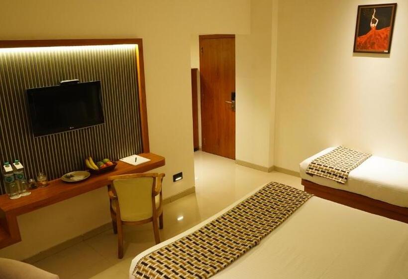 스탠다드 트리플 룸, Ganpati Palace Shirdi Newly Renovated