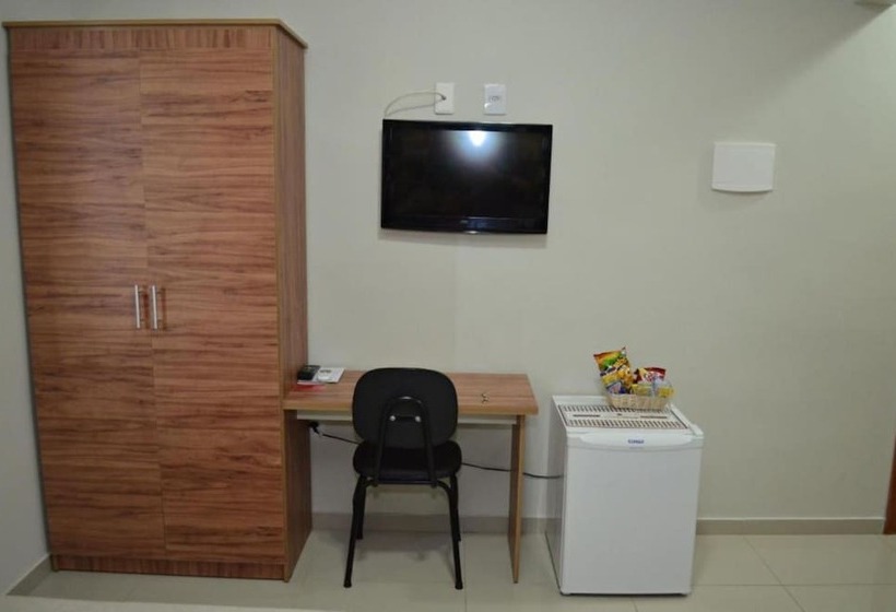 חדר סטנדרט לשלושה, Grande Minas