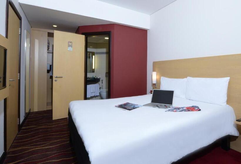 اتاق سوپریور با چشمانداز دریا, Ibis Seef Manama