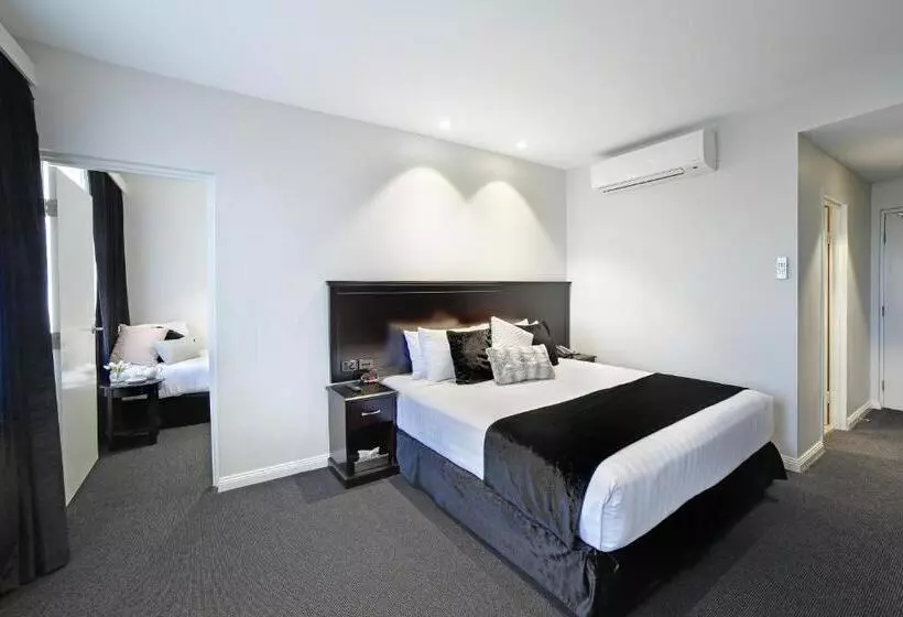 سوئیت 2 خوابه, International Hotel Wagga Wagga