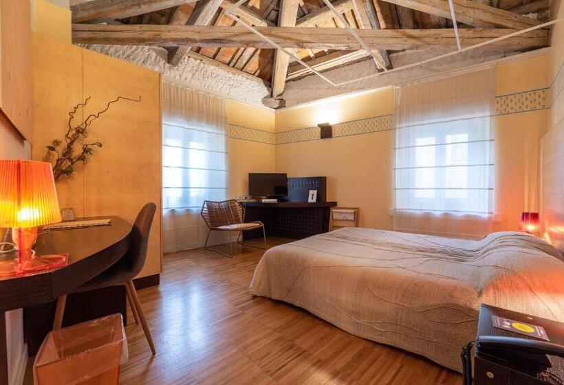 اتاق سوپریور, Suite Inn