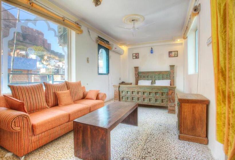 Quarto standard, Yogis Guest House