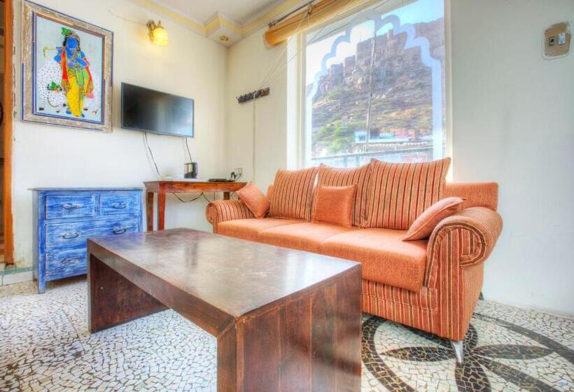 Quarto standard, Yogis Guest House