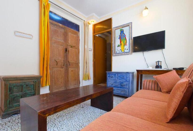 Quarto standard, Yogis Guest House