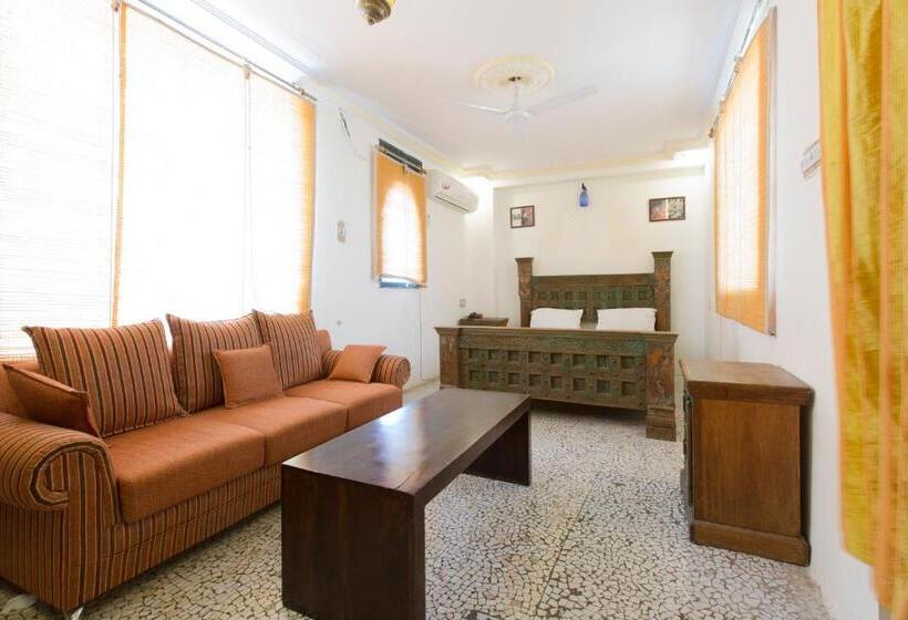 Quarto standard, Yogis Guest House