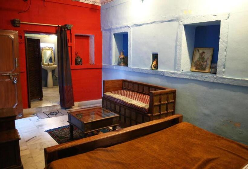 Quarto standard, Yogis Guest House