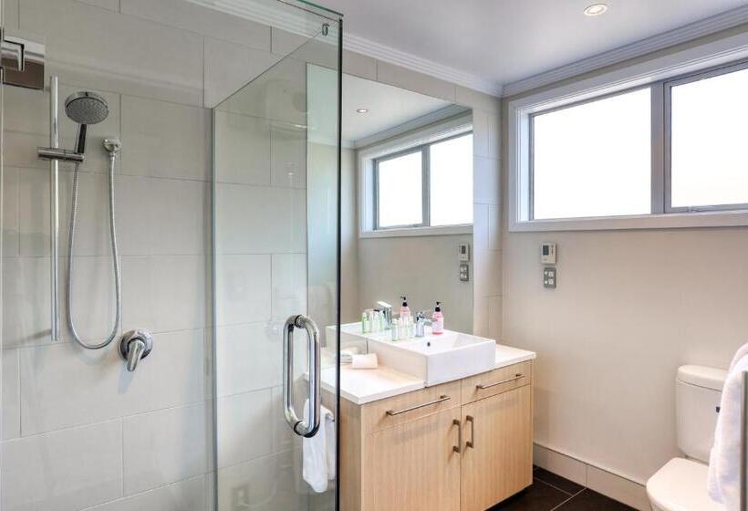 استودیوی استاندارد, Marsden Lake Resort Central Otago