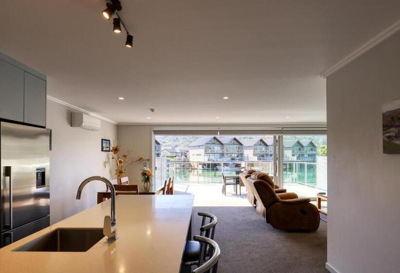 اتاق خانوادگی, Marsden Lake Resort Central Otago