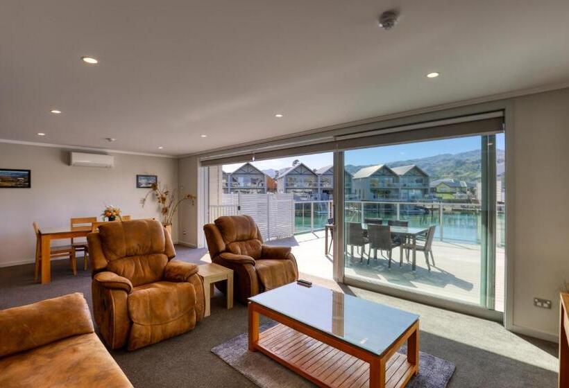 اتاق خانوادگی, Marsden Lake Resort Central Otago