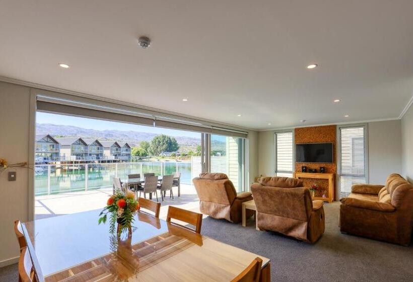 اتاق خانوادگی, Marsden Lake Resort Central Otago