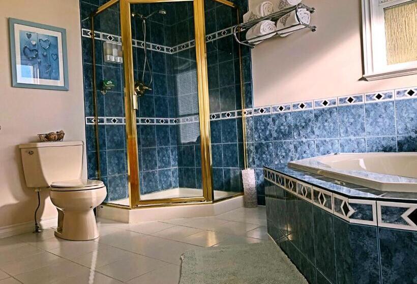 Standard Szoba King Size Bed, Star Of The Sea Guest House