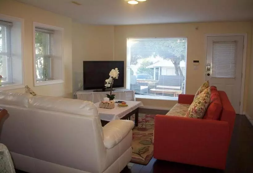 Perhestudio, Star Of The Sea Guest House